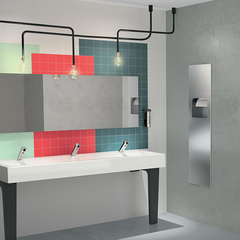 TEMPOMATIC 4 washbasin mixers with sensor